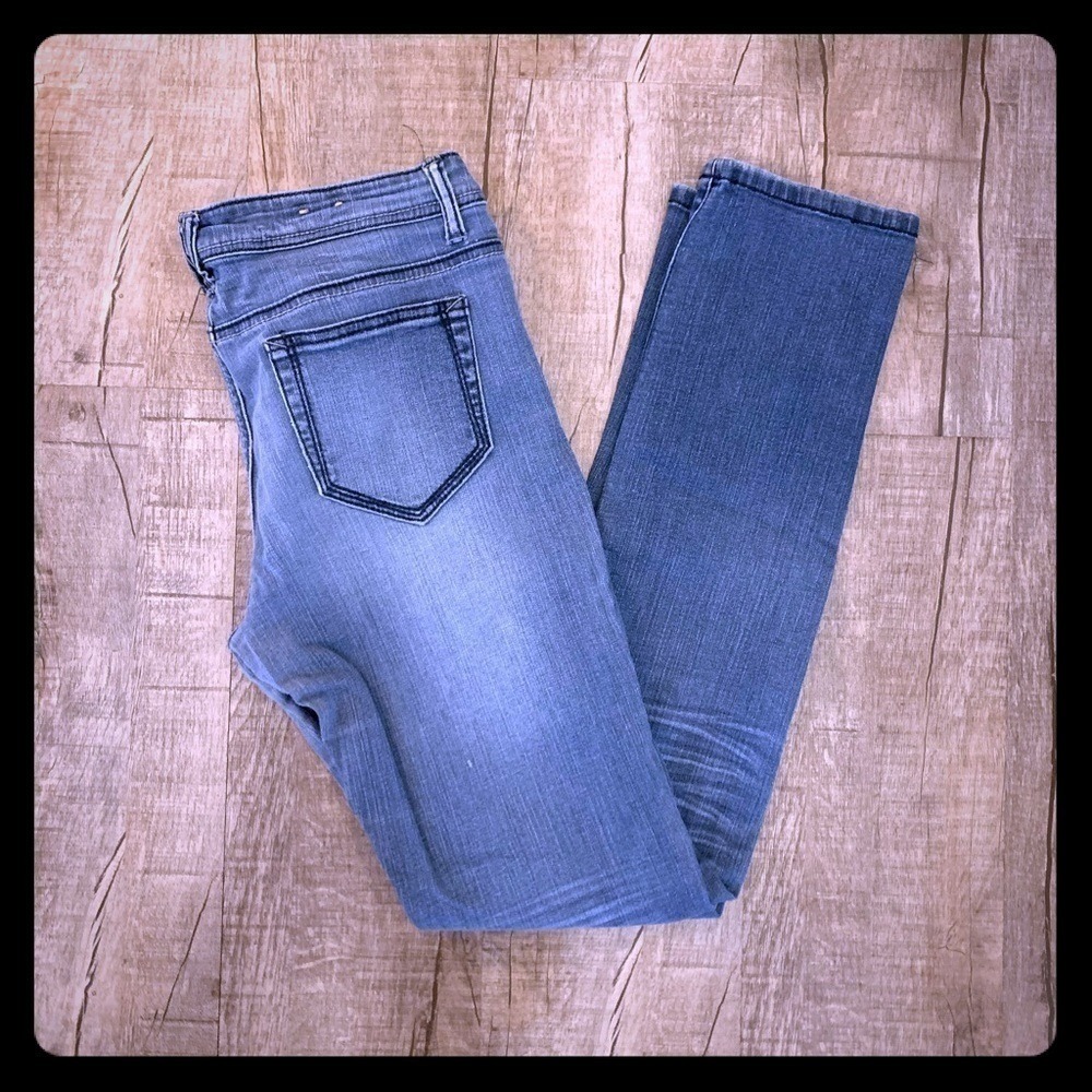 Mossimo Supply Co. Women's Skinny Jeans Size 11 Distressed